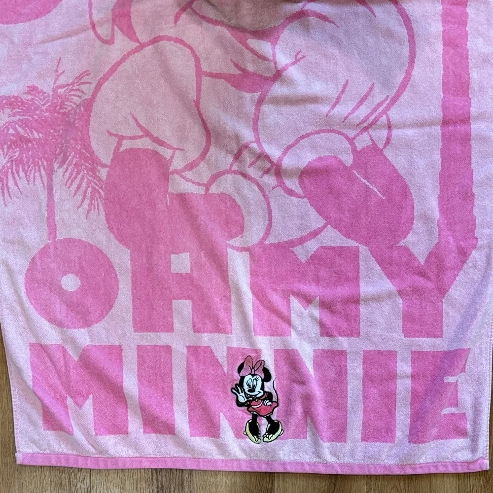 Pink Minnie Mouse Beach Towel